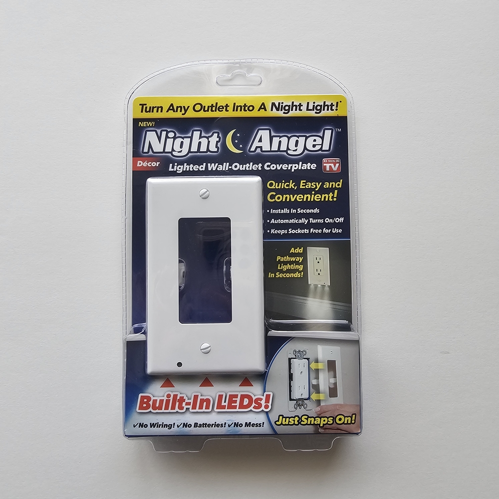 Night Angel Lighted Wall Outlet Coverplate Nightlight Wall Light NWT